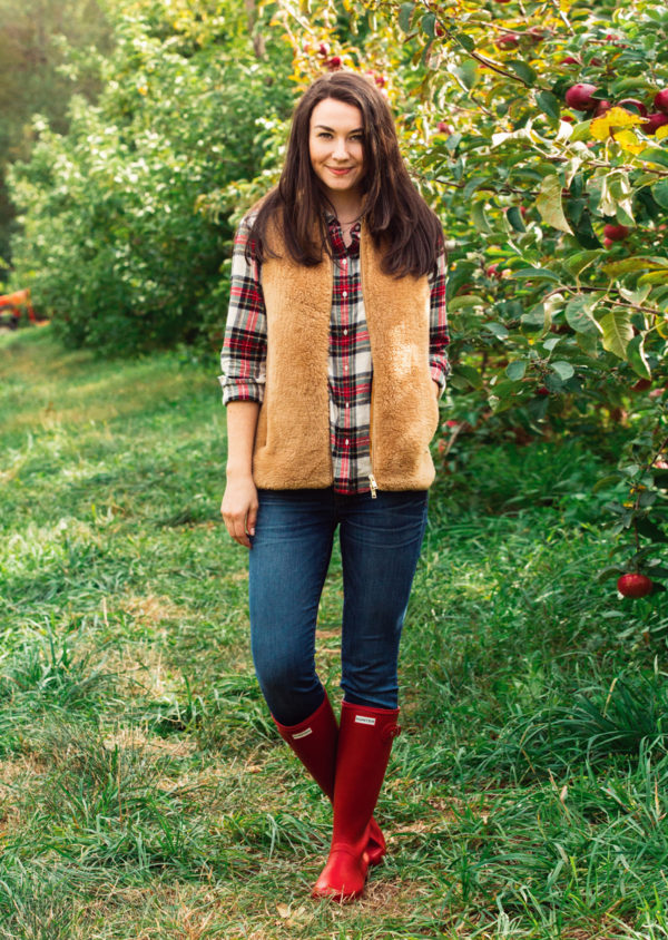 CARLY 20 Preppy Fall Outfits