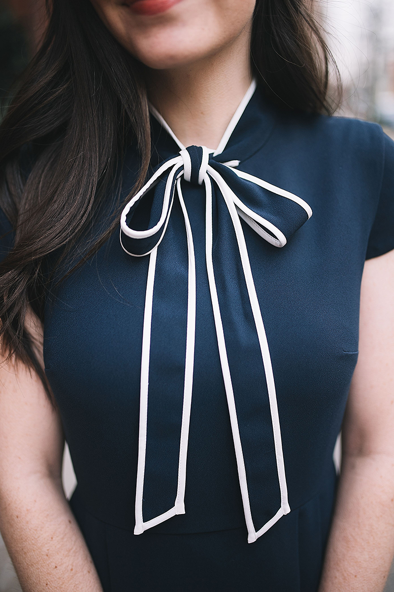 Tie-neck dress in 365 crepe