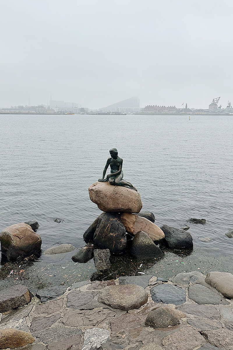 visit copenhagen the little mermaid statue